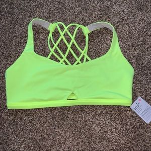 NWT Lululemon Free to Be Bra HIYE